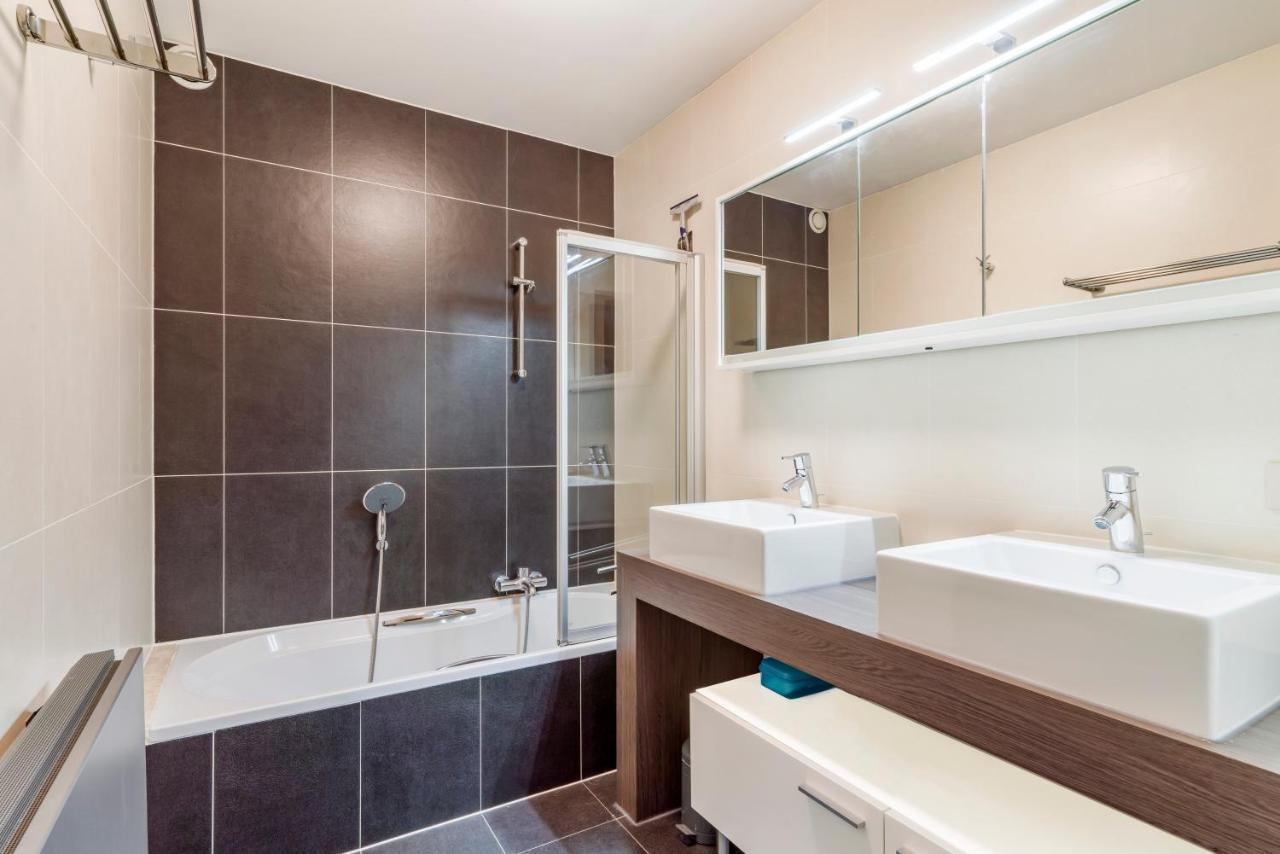Luxury Apartment With Garden Close To The Beach Остенде Екстер'єр фото